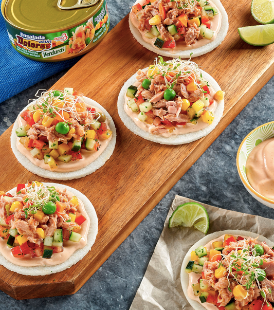 Tostadas de jícama con atún